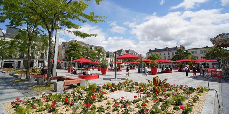 Studio Centre Ville Avec Parking Prive Cholet Exterior foto