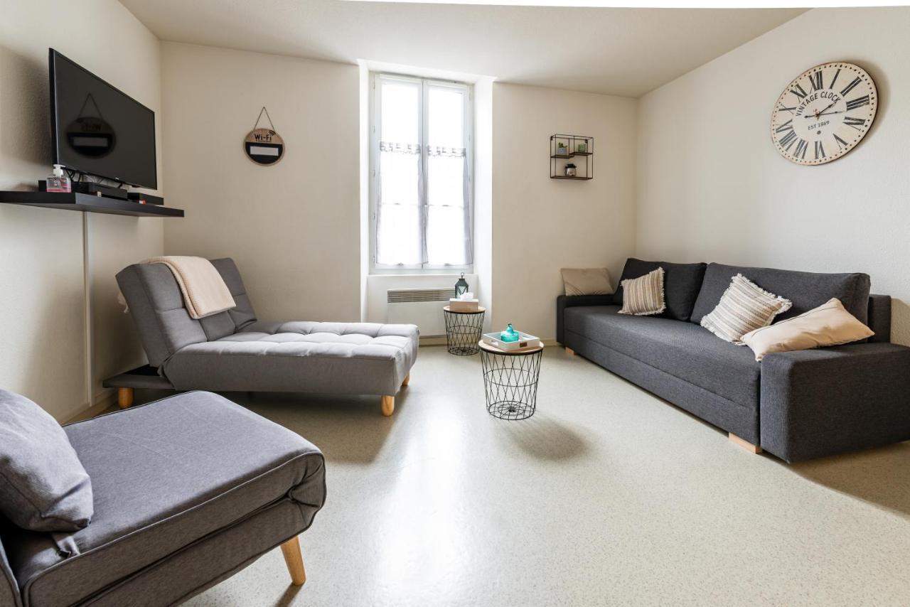Studio Centre Ville Avec Parking Prive Cholet Exterior foto